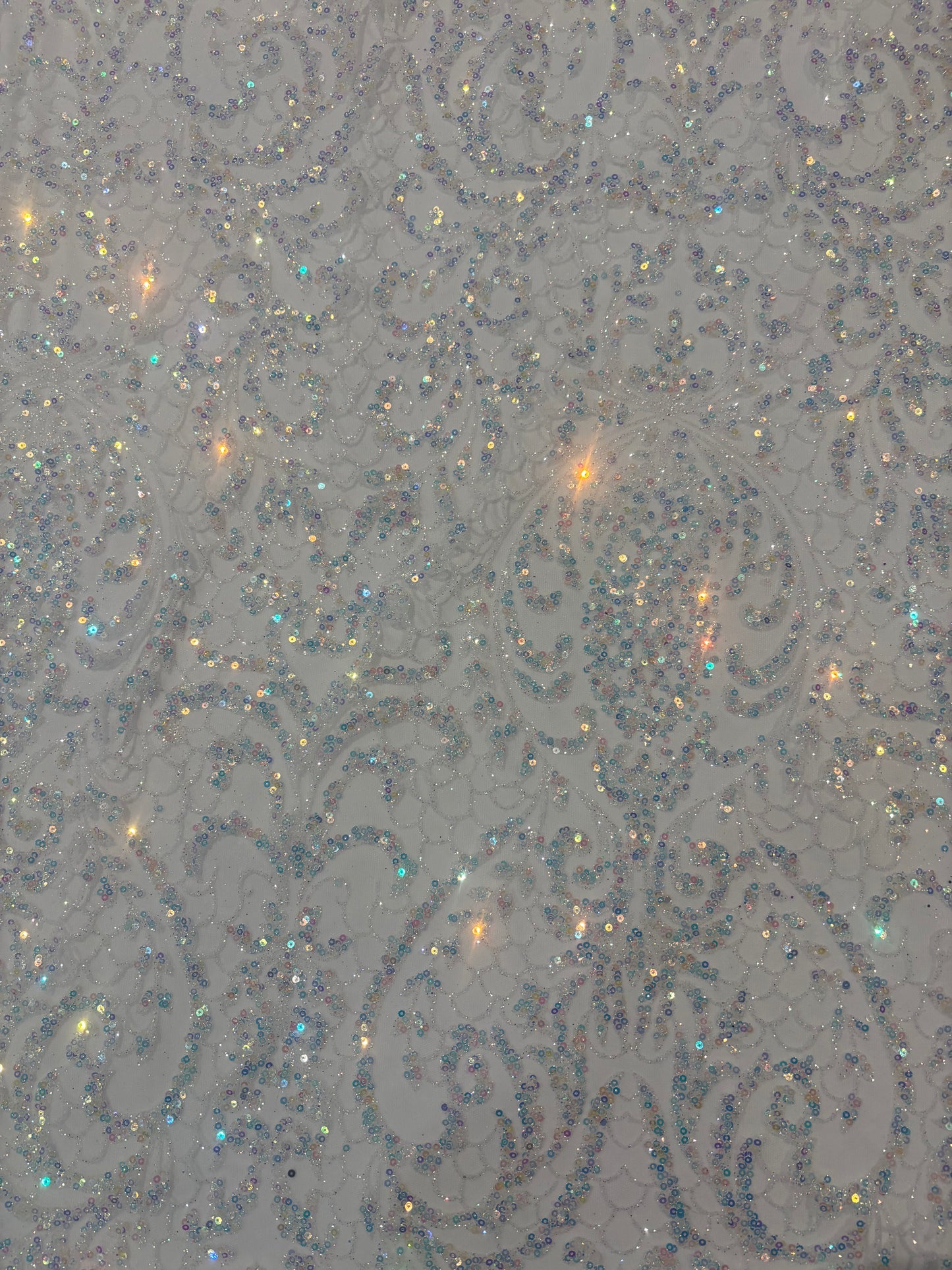 White baroque pattern glitter